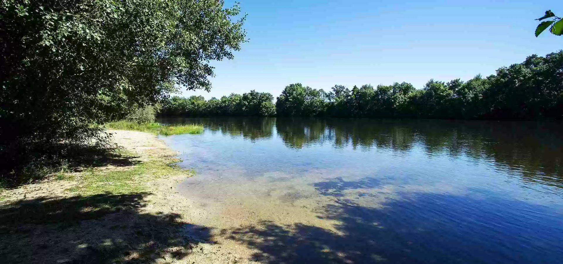 Disfruta de la naturaleza Playa Fluvial 